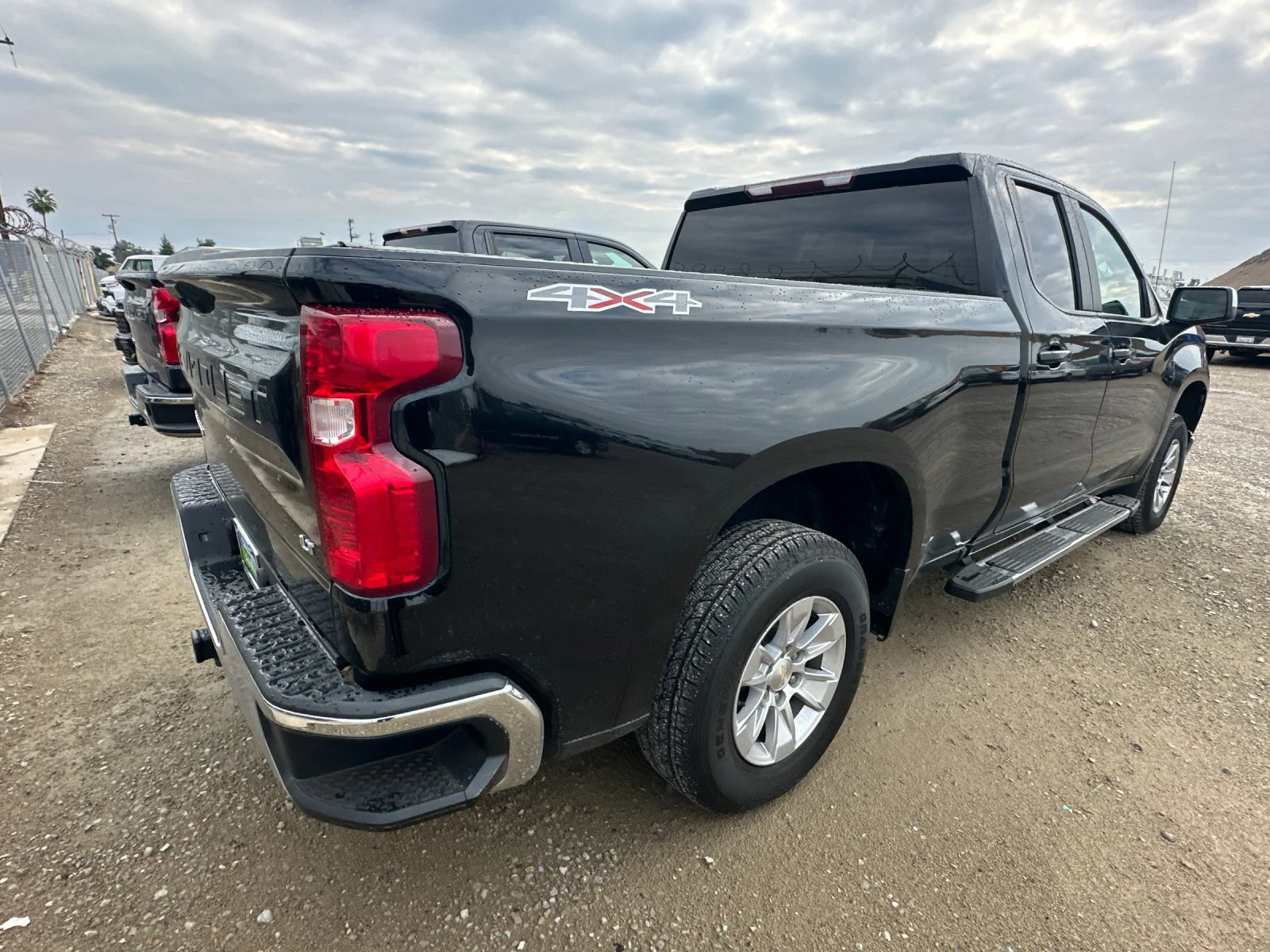Used 2020 BLACK Chevrolet LT image 3