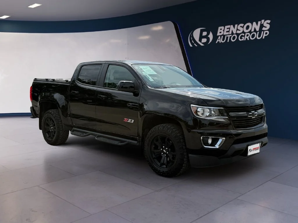 Used 2019 Black Chevrolet Z71 image 7