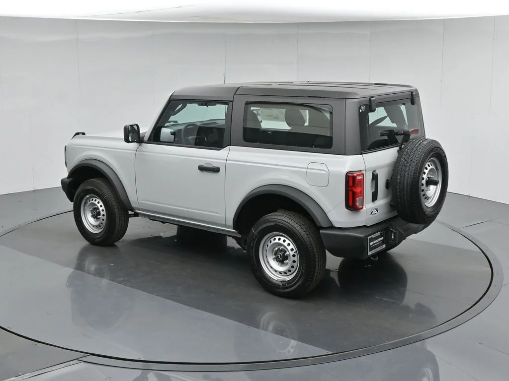 New 2026 Avalanche Gray Ford Base image 39