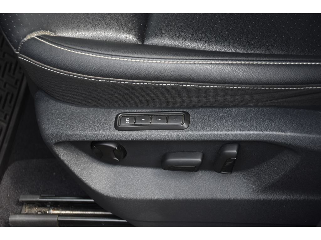 Used 2020 Platinum Gray Metallic Volkswagen 3.6L V6 SEL image 29