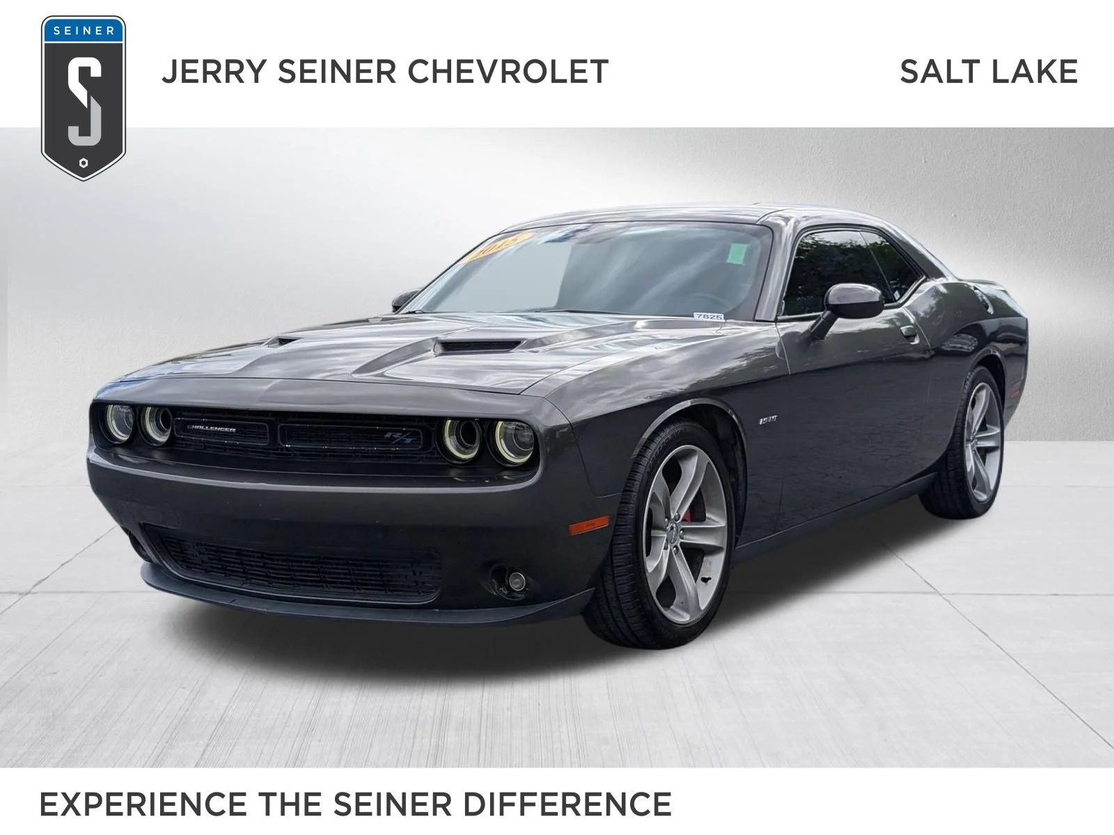 2015 Dodge Challenger R/T Plus's photo