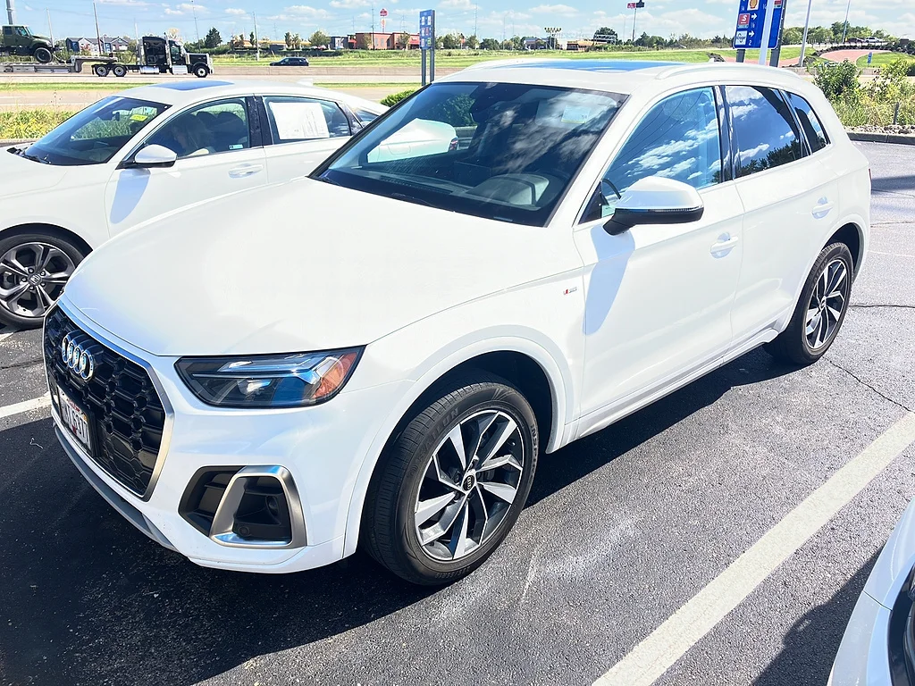 2022 Audi Q5 2.0T quattro Premium Plus S line, photo 2 of 4