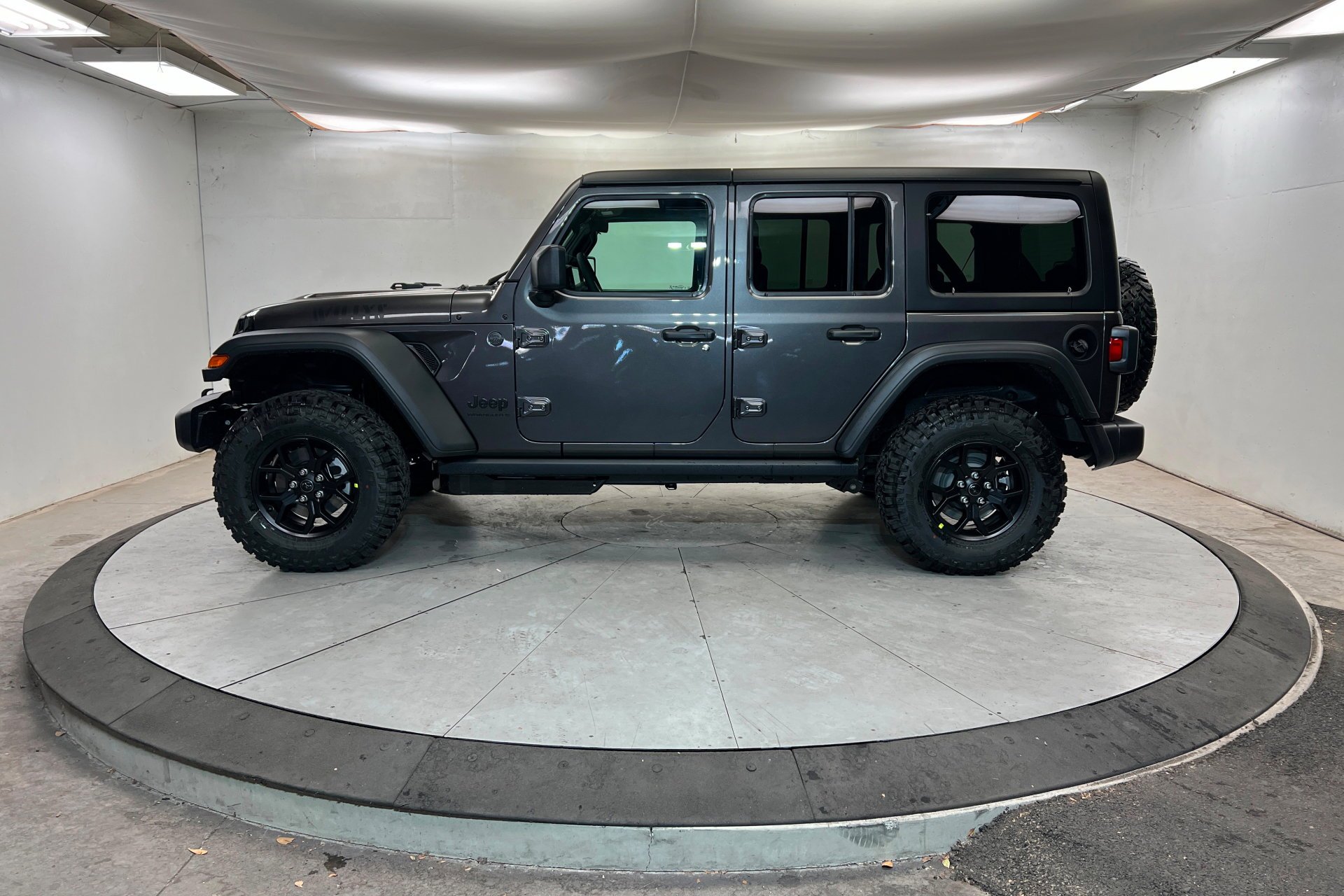 New 2026 Granite Crystal Metallic Clear-Coat Exterior Paint Jeep Willys image 2