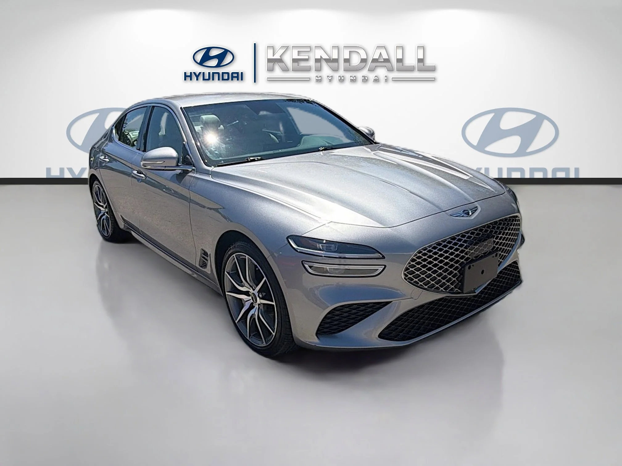 2025 Genesis G70 2.5T Standard's photo