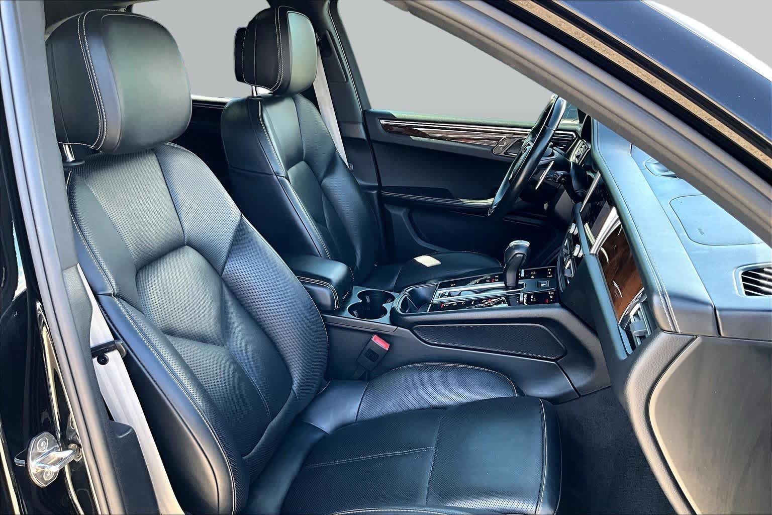Used 2022 Black Porsche  image 8