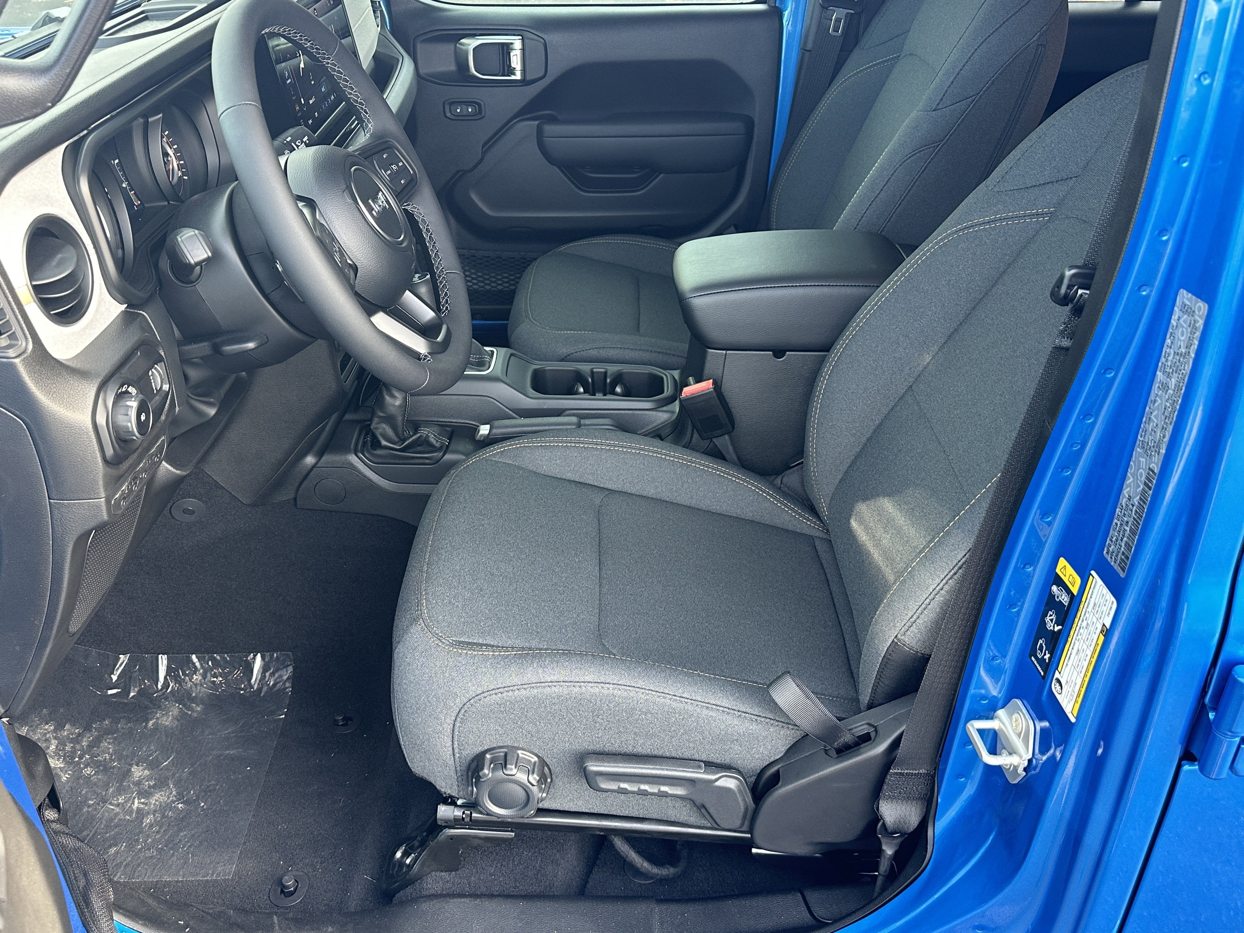 New 2026 Hydro Blue Pearl-Coat Exterior Paint Jeep Sport S image 10