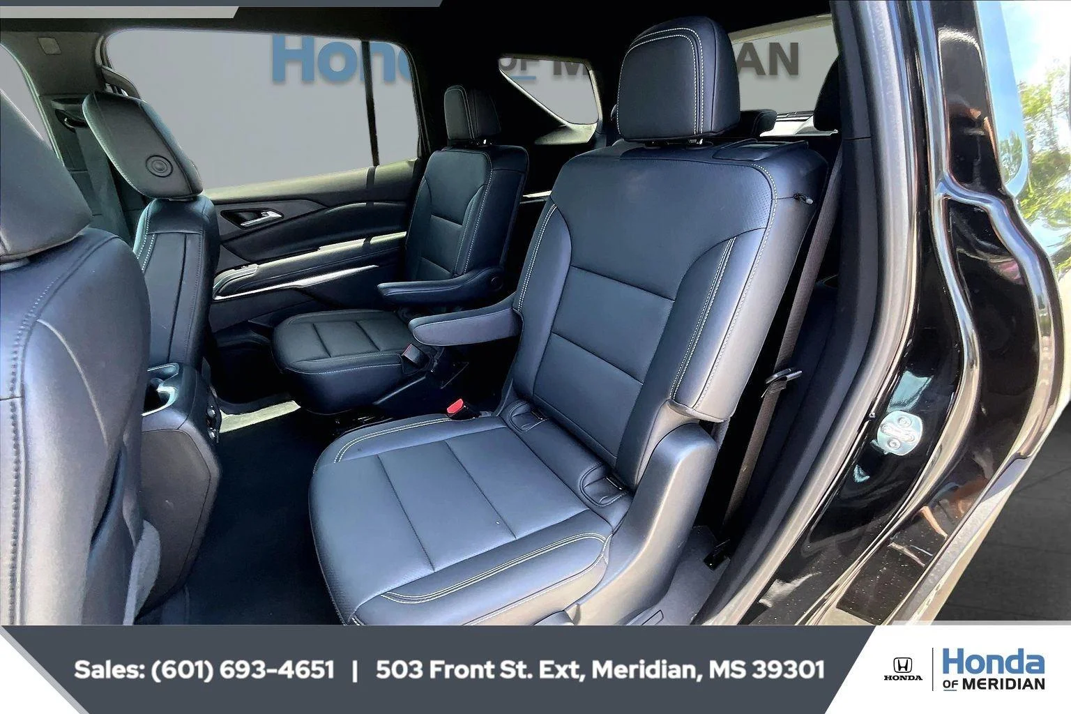 Used 2025 Mosaic Black Metallic Chevrolet AWD LT image 19