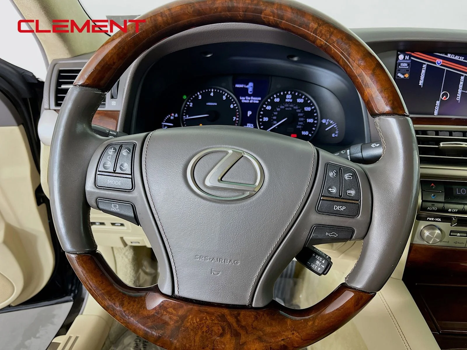 Used 2017 Black Lexus 460 image 13