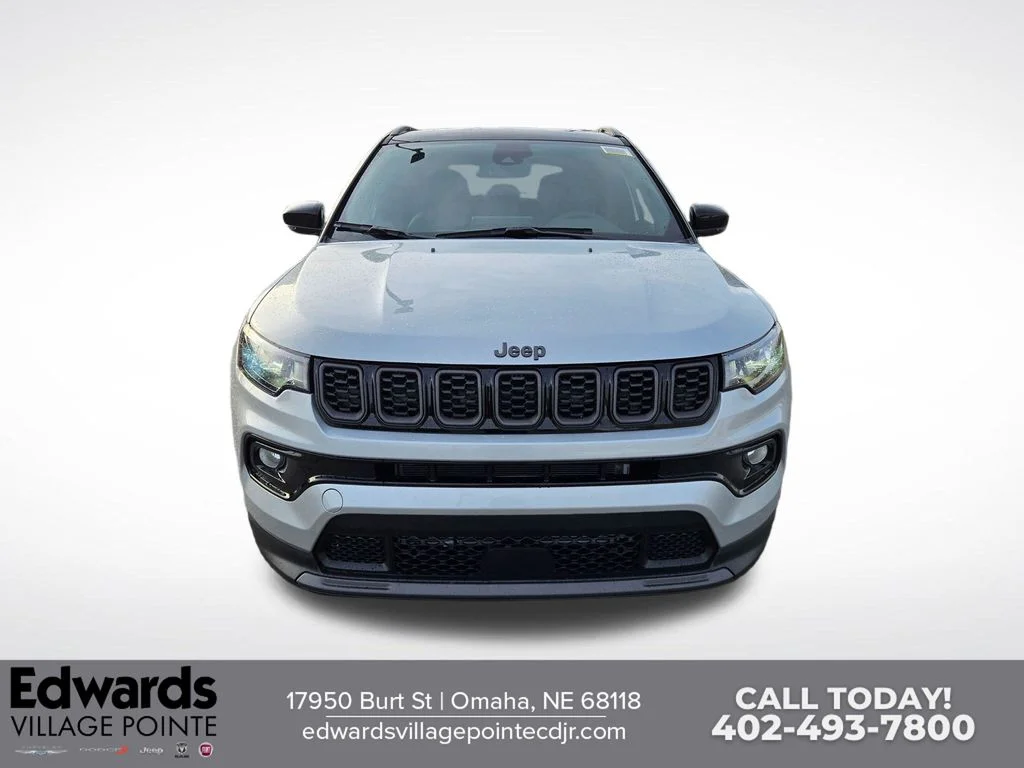 New 2026 Silver Zynith Metallic Clear-Coat Exterior Paint Jeep Limited image 8