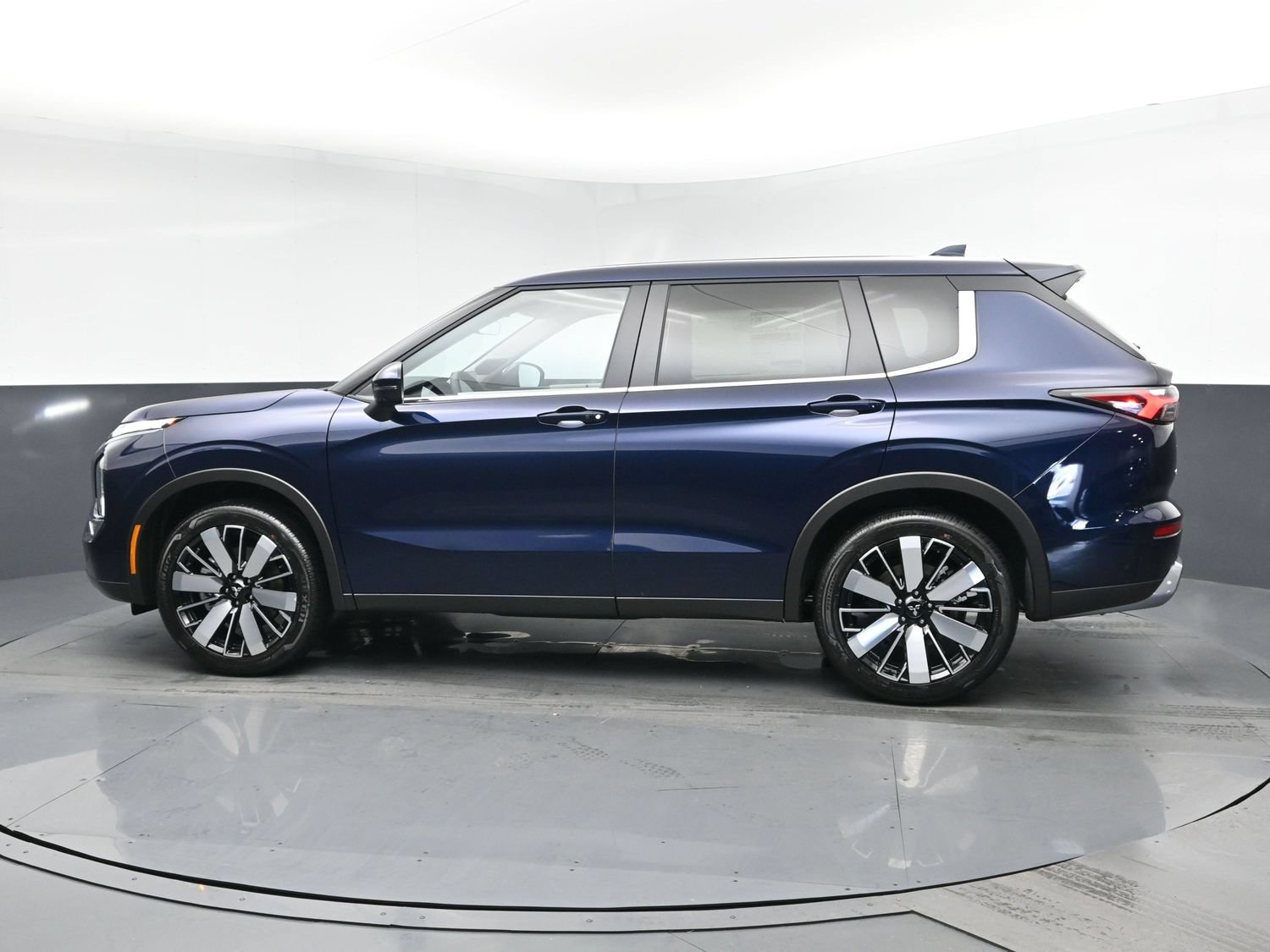 New 2026 Blue Mitsubishi SE 1.5T 2WD image 4