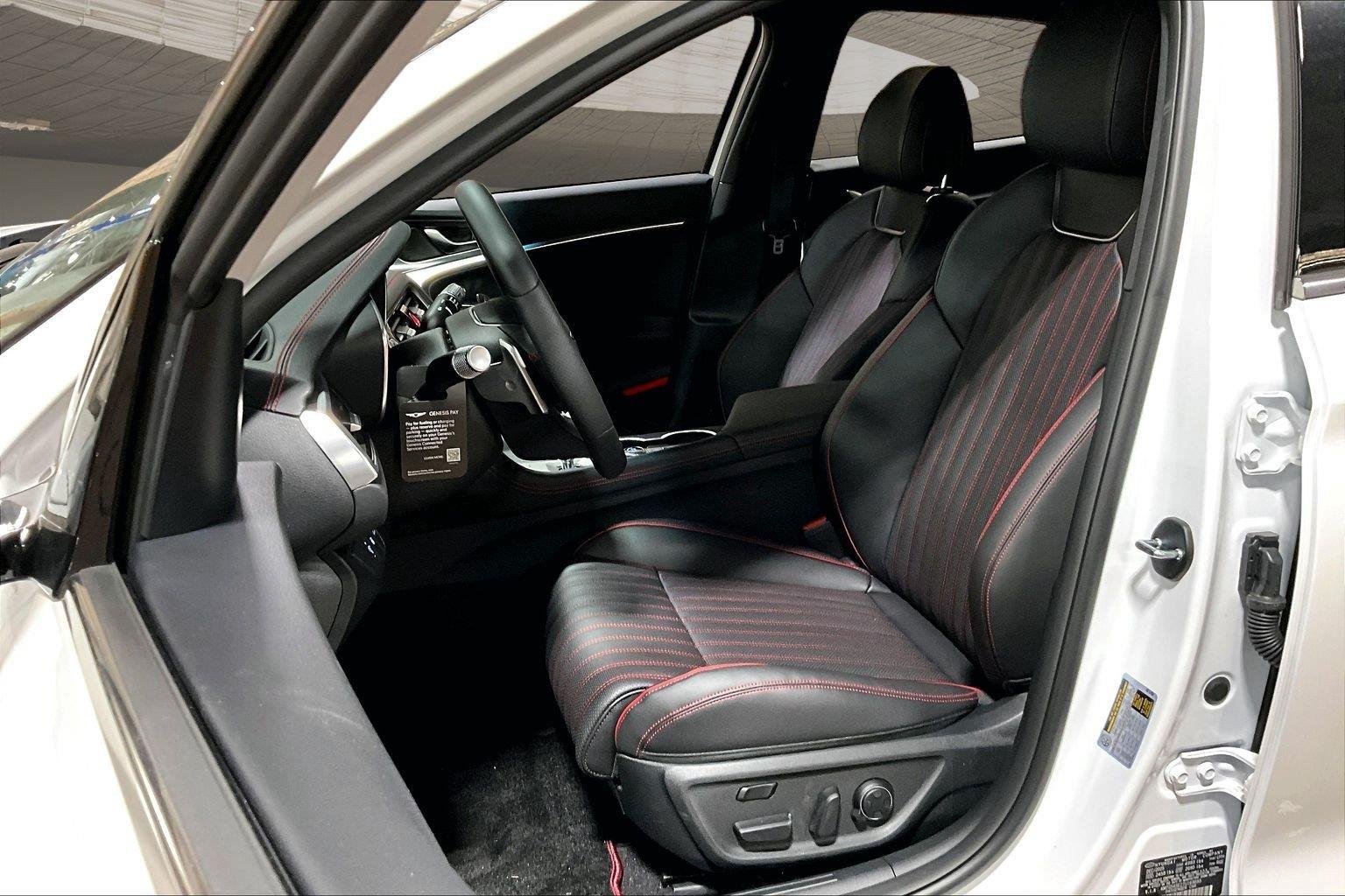 New 2026 Uyuni White Genesis 3.3T SPORT PRESTIGE image 30