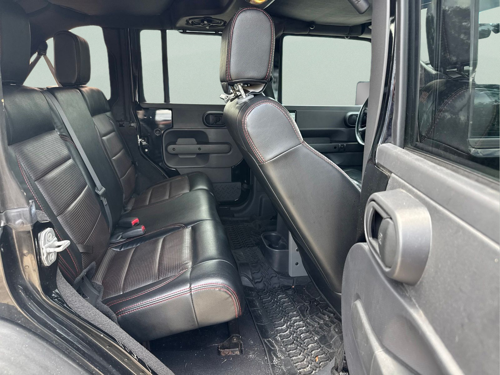 Used 2008 Black Jeep Unlimited X image 26