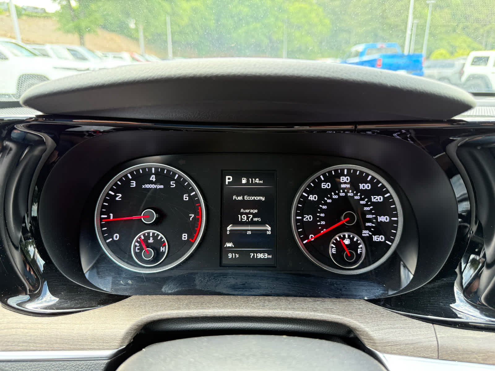 Used 2023 Everlasting Silver Kia EX image 16