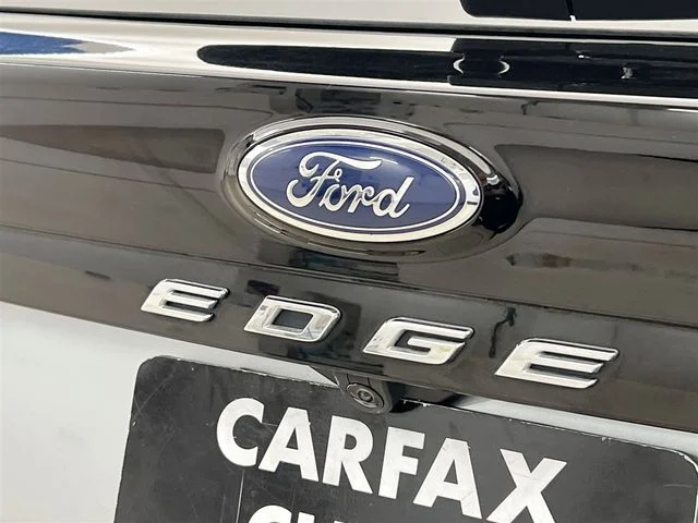 Used 2024 Silver Ford SEL image 38