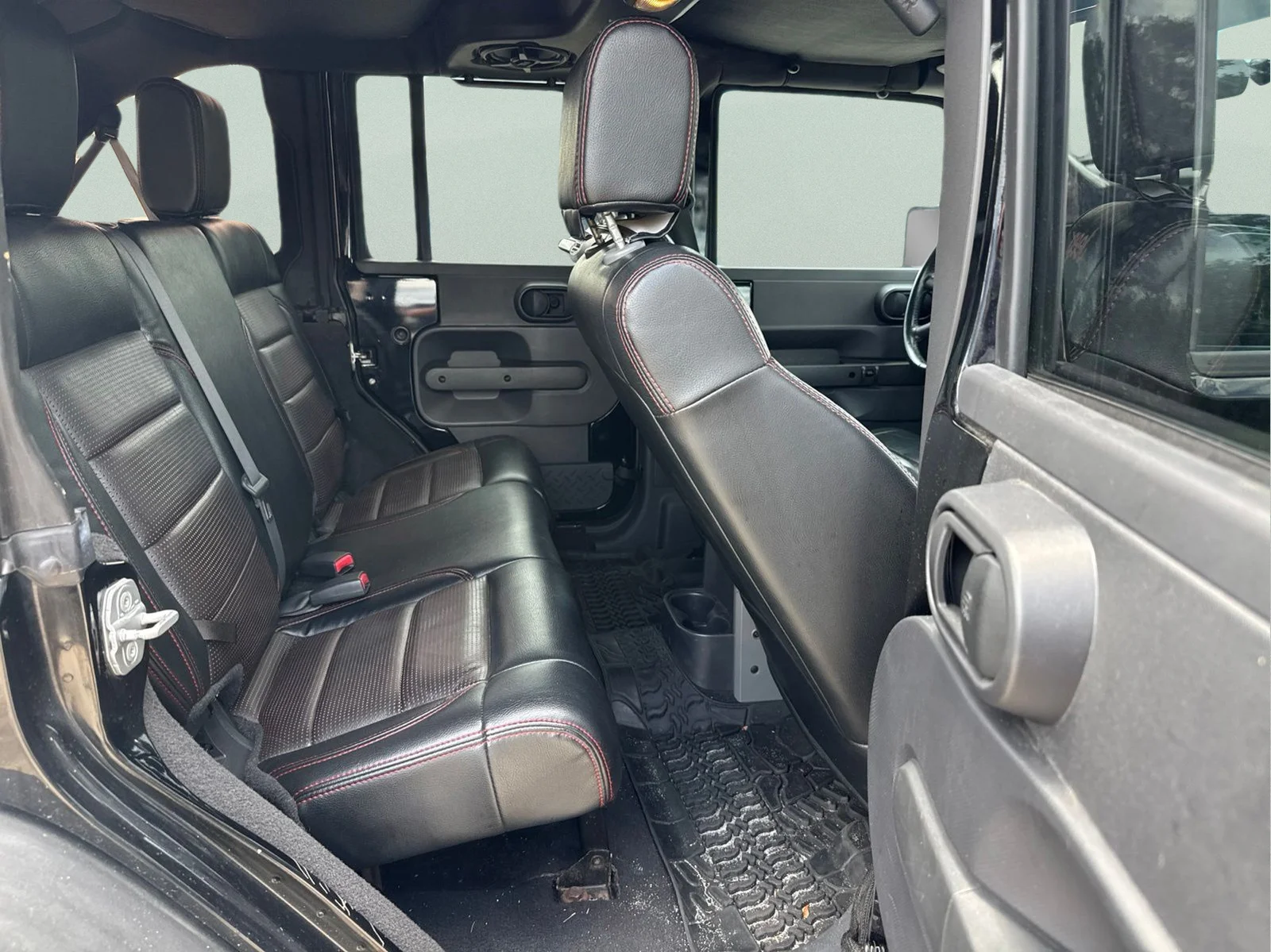 Used 2008 Black Jeep Unlimited X image 26