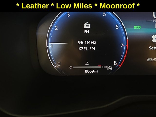 Used 2025 Pearl Toyota Limited image 17