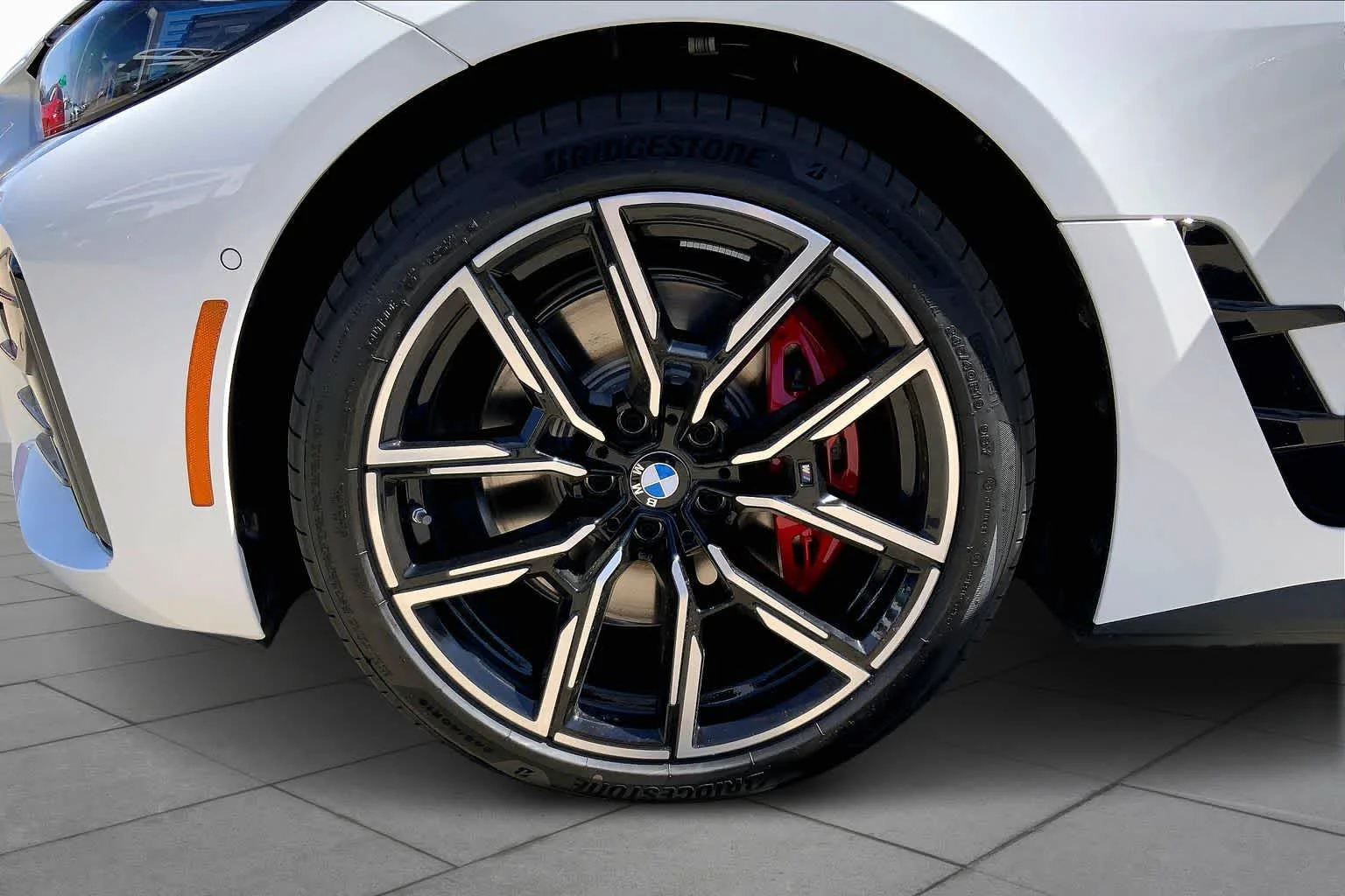 New 2026 Alpine White BMW xDrive40 image 12