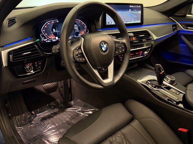 2023 BMW 5 Series 530i - Photo 14