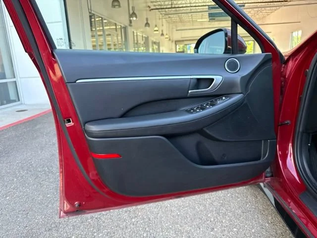 Used 2024 Ultimate red Hyundai SEL image 14