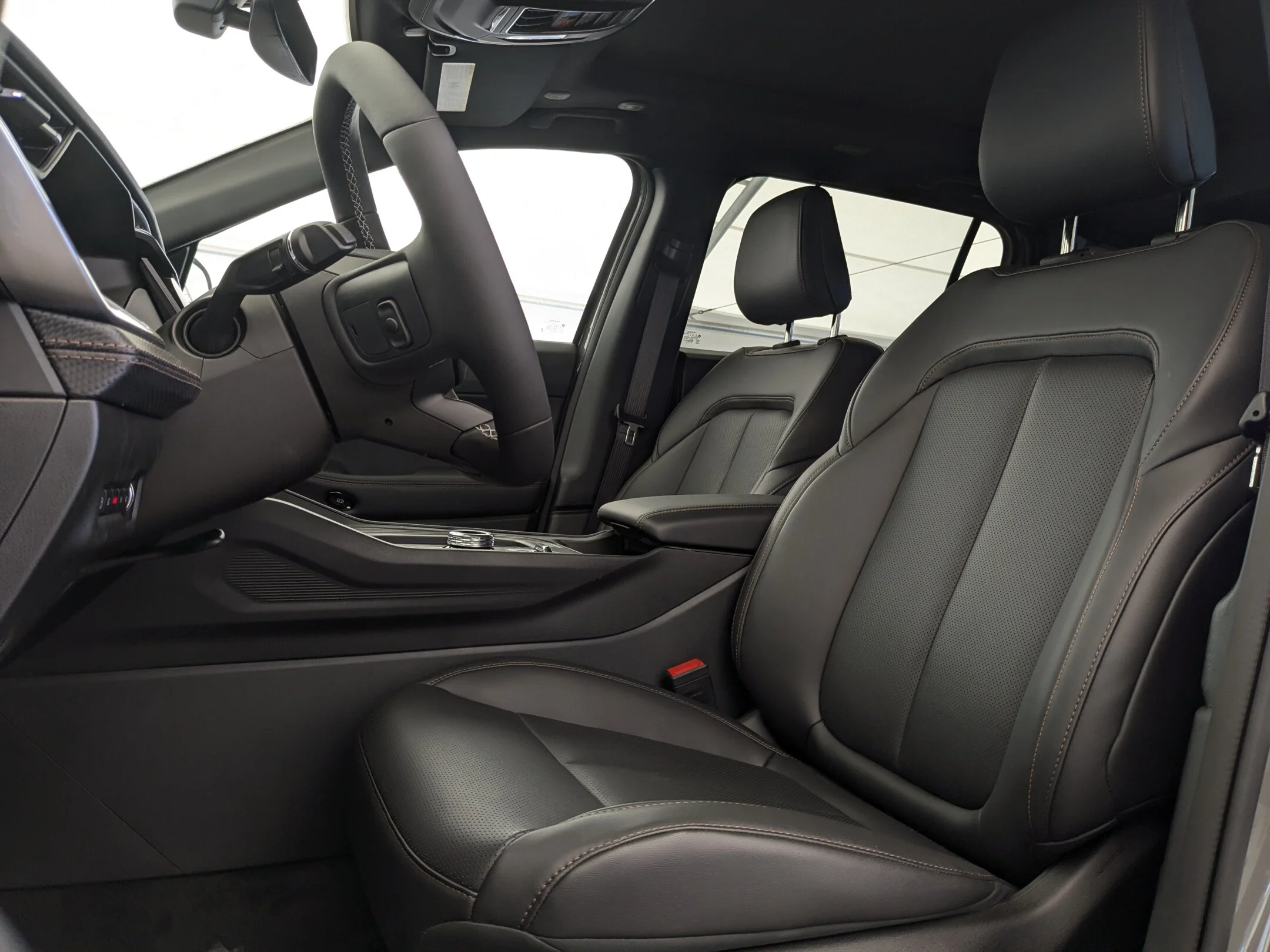 New 2026 Grey Jeep Limited - - Hybrid - Dual-Pane Pano Sunroof - Capri Leatherette - Power Liftgate & More! image 15