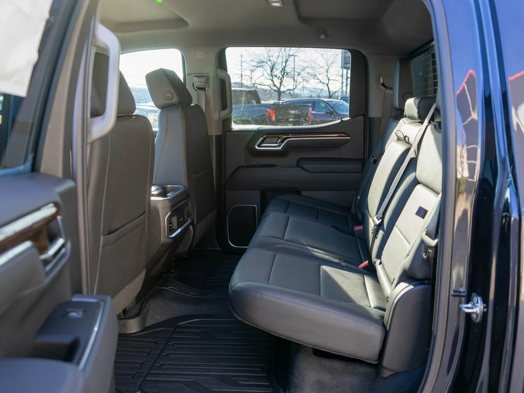 Used 2026 Silver GMC Elevation image 12