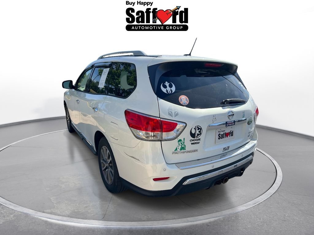 Used 2014 White Nissan SL image 18