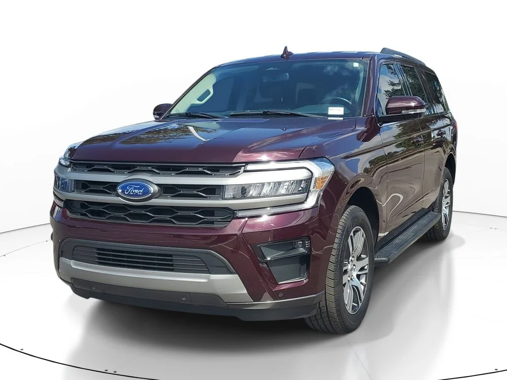 Used 2024 Red Ford XLT image 2