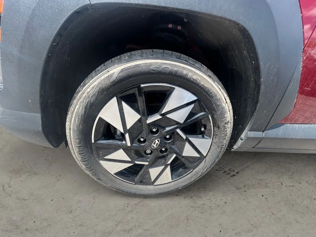 Used 2024 Ultimate Red Hyundai SEL image 15