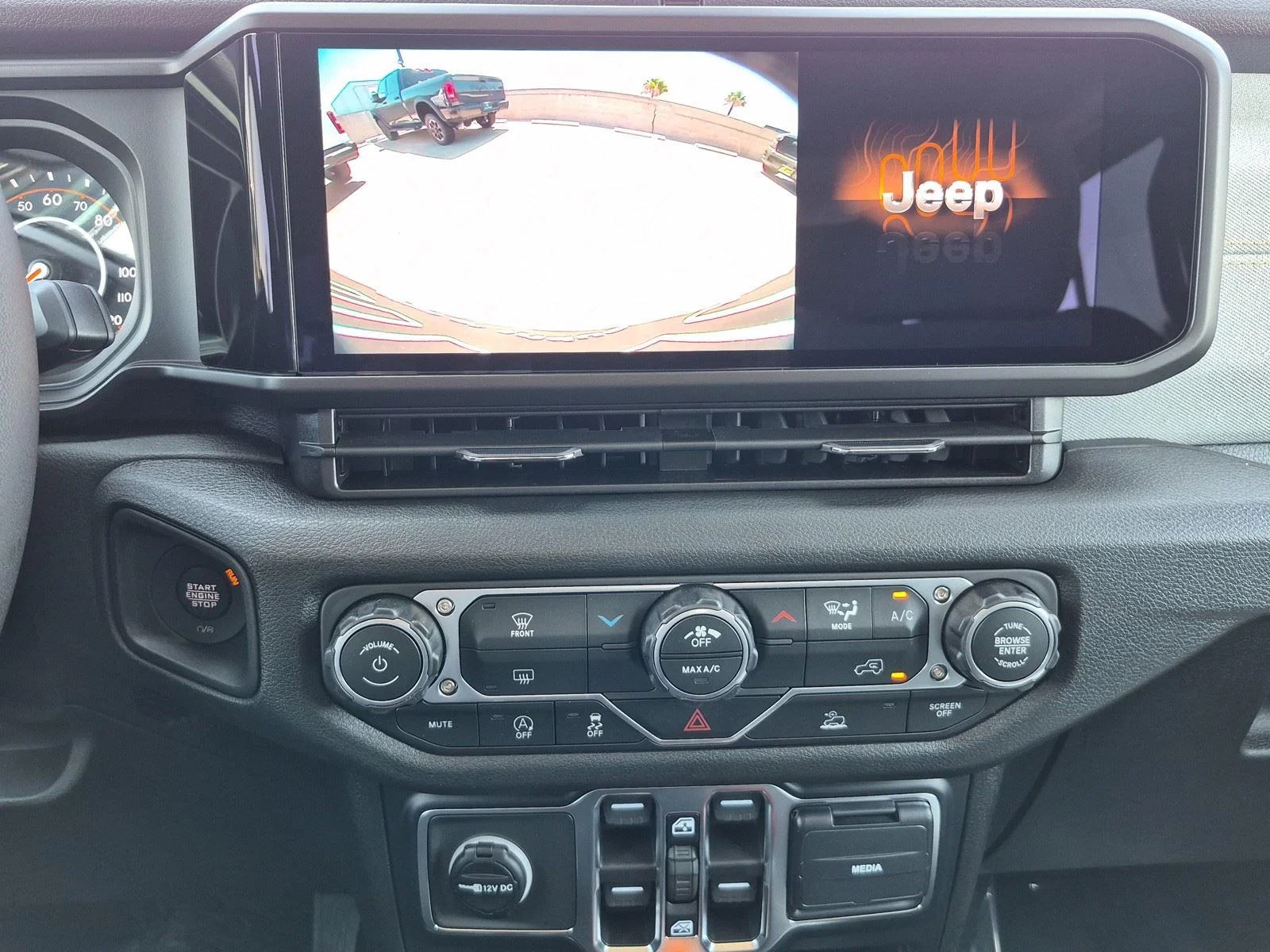 New 2026 Reign Jeep Sport S image 28