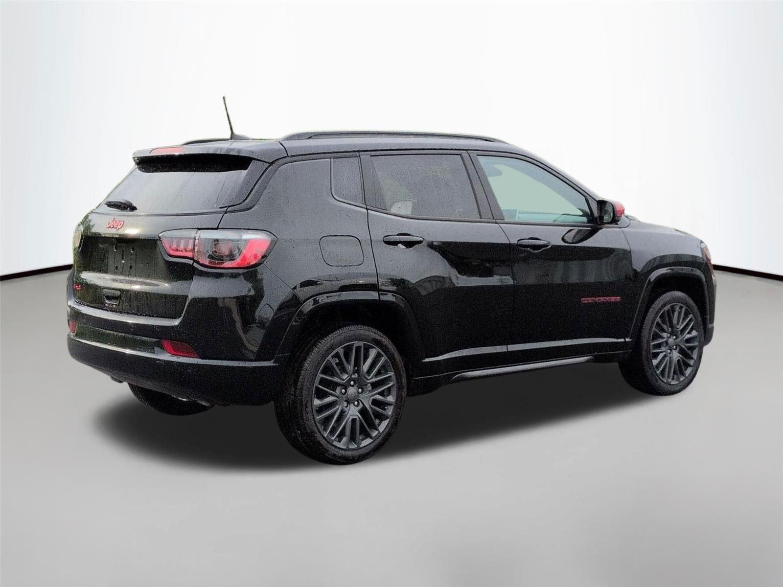 Used 2023 Diamond Black Crystal Pearlcoat Jeep (RED) Edition image 6