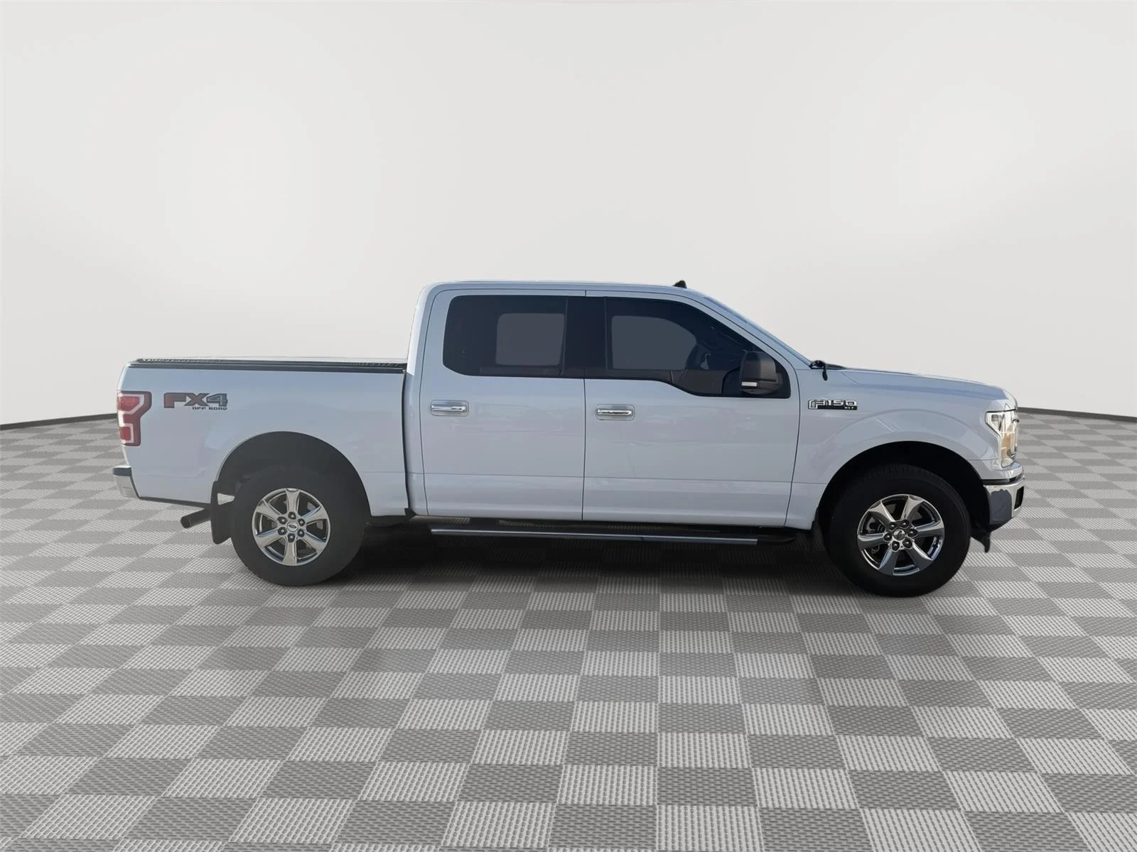 Used 2019 Oxford White Ford XLT image 8