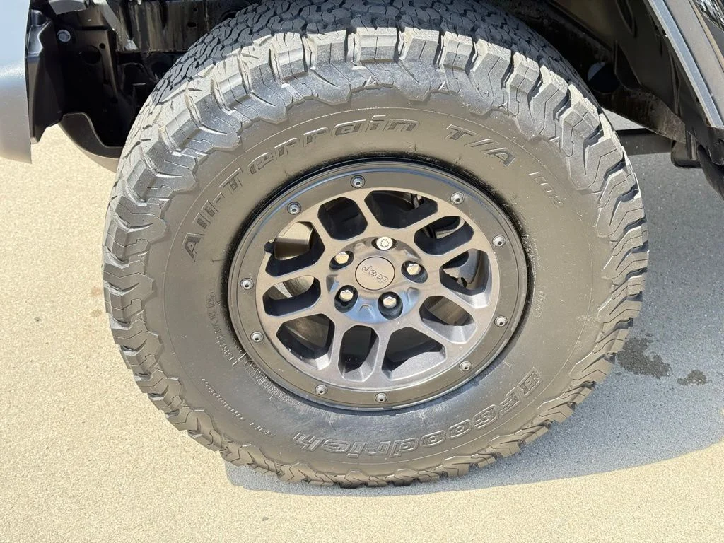 Used 2023 Black Jeep Rubicon image 12