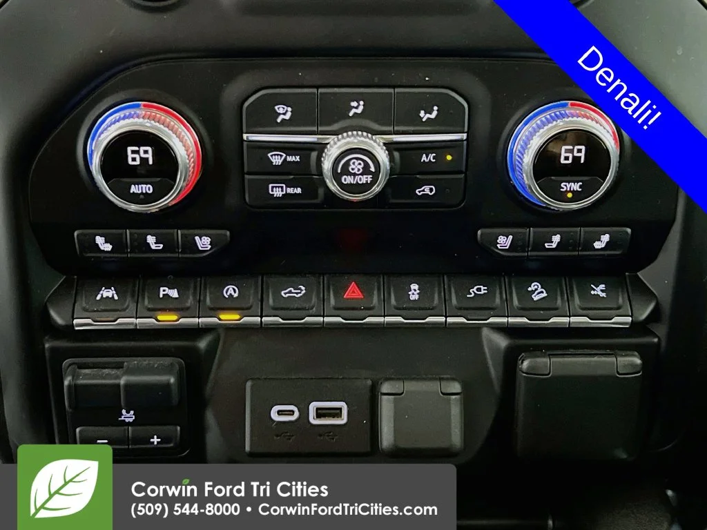 Used 2021 Onyx Black GMC Denali image 8