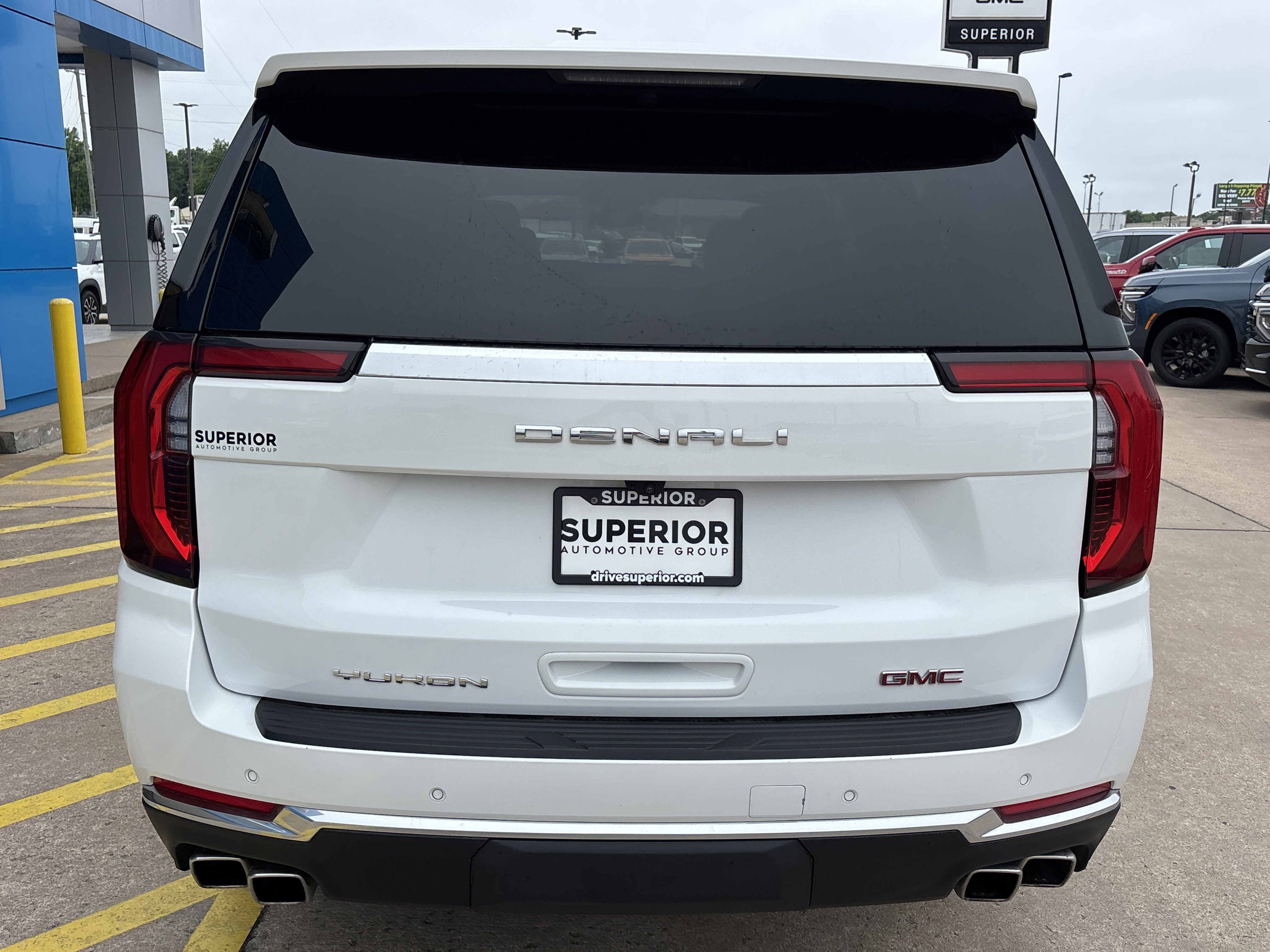 Used 2025 Summit White GMC Denali image 4