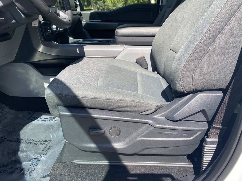 Certified Used 2024 Oxford White Ford XLT image 19