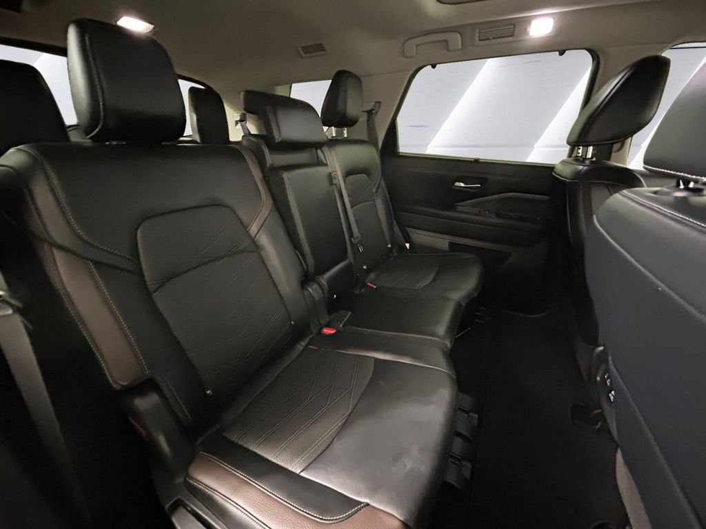 2023 Nissan Pathfinder Platinum - Photo 16