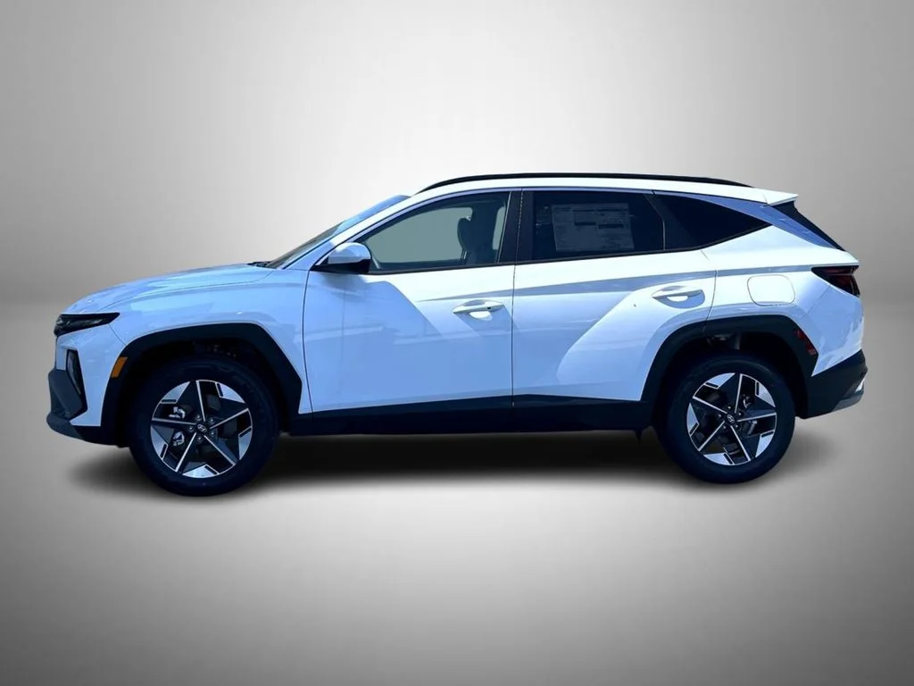 New 2026 White Hyundai SEL image 8