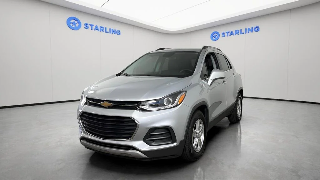 Used 2020 Silver Ice Metallic Chevrolet LT image 2