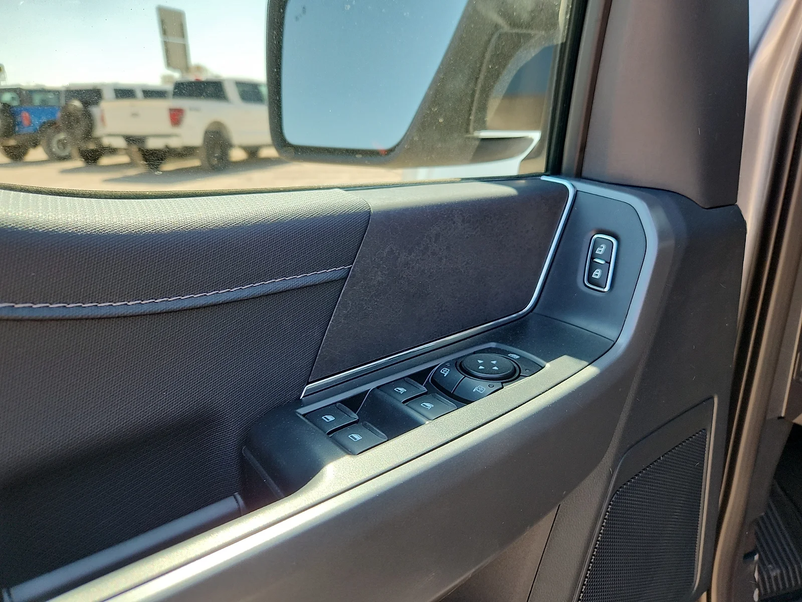 New 2026 Iconic Silver Metallic Ford XLT image 15
