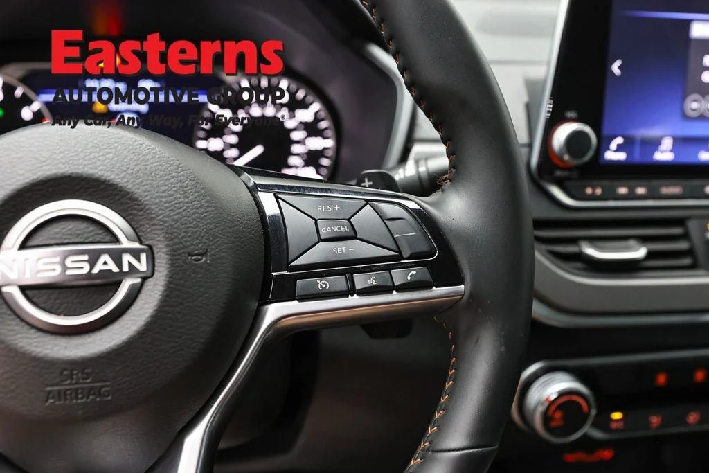 Used 2025 Gray Nissan 2.5 SR image 17