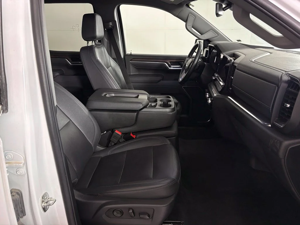 Used 2025 Summit White GMC SLT image 48