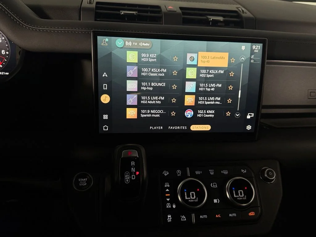 2024 Land Rover Defender X-Dynamic SE - Photo 19