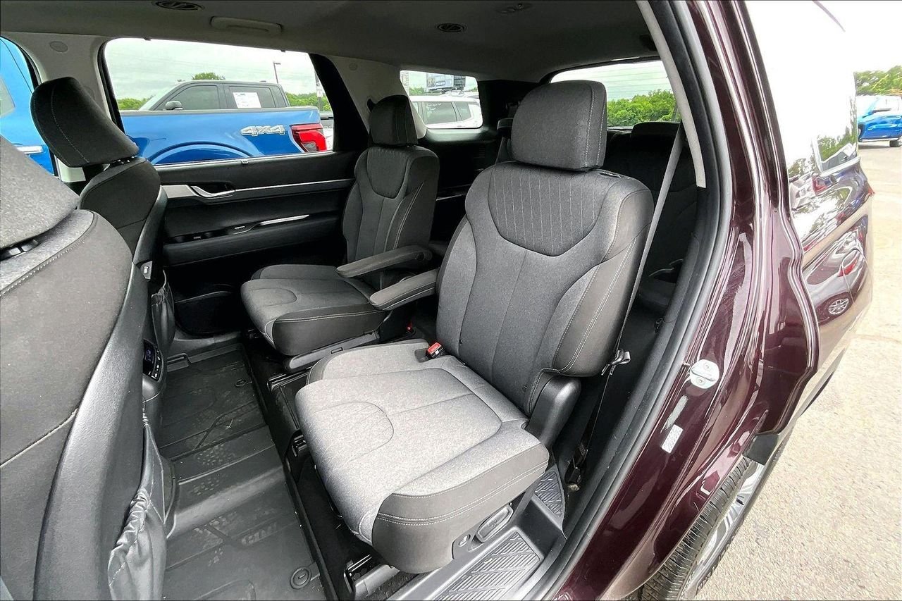 Used 2021 Sierra Burgundy Hyundai SEL image 24