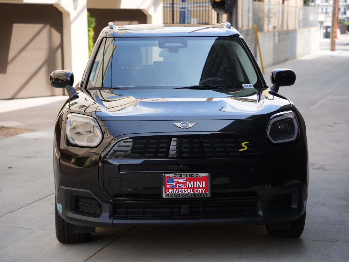 Used 2025 MINI Countryman SE with VIN WMZ53GA08S7S51329 for sale in Los Angeles, CA