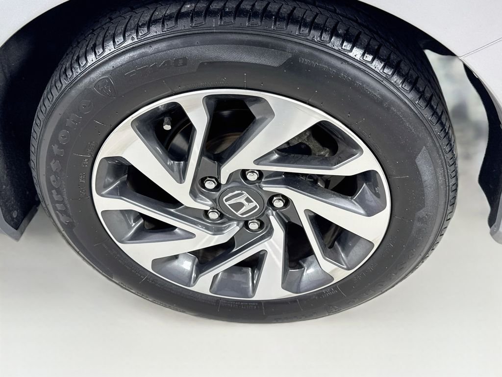 Used 2016 Silver Honda EX image 38