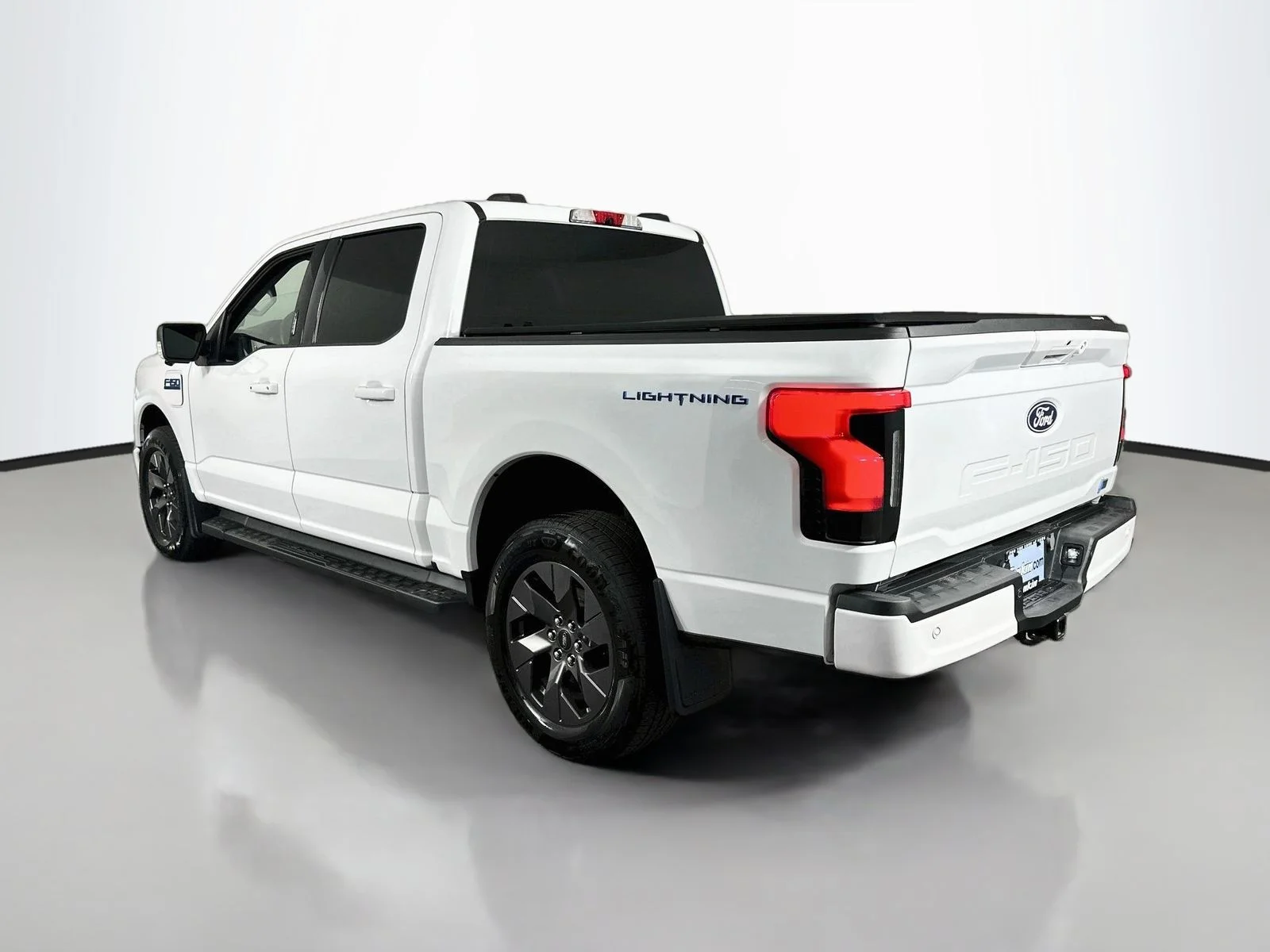 Used 2024 Oxford White Ford Flash image 5