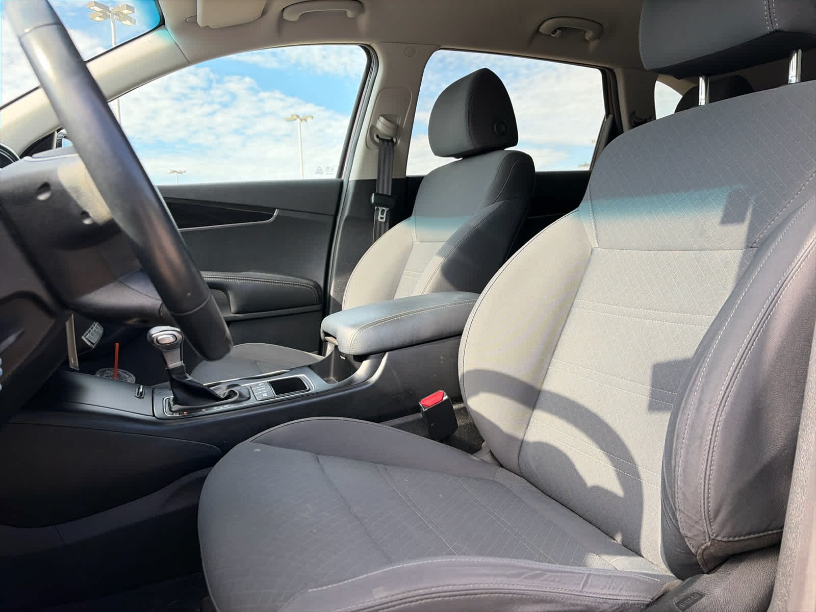 Used 2020 Sangria Kia LX image 5
