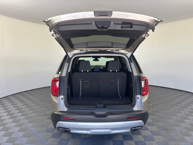 Used 2023 Light Stone Metallic GMC SLE image 27