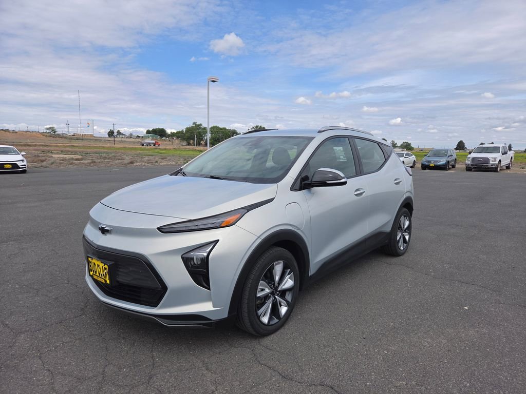 2022 Chevrolet Bolt EUV LT's photo