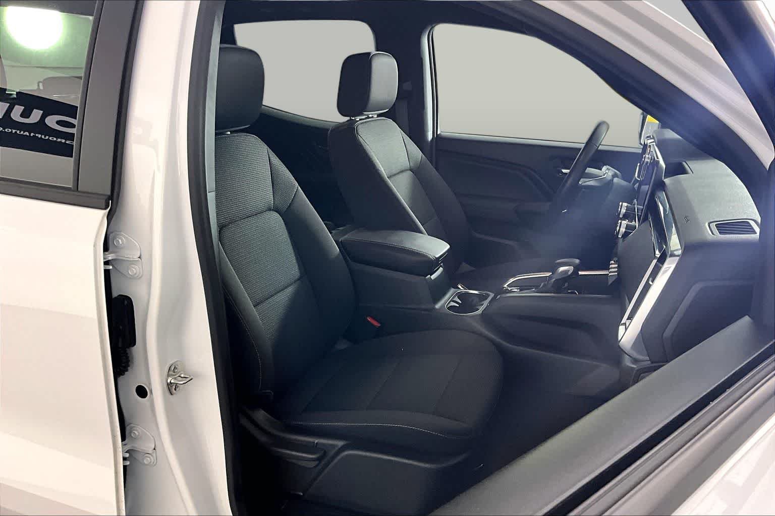 Used 2024 Summit White GMC 2WD Elevation image 9